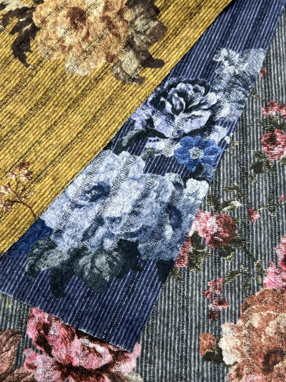 59011-41 Tereko Stripe Transfer Print Rose Pattern Large[Textile / Fabric] SAKURA COMPANY
