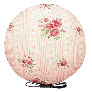 23062 Anywhere Pincushion[Handicraft Supplies] Clover