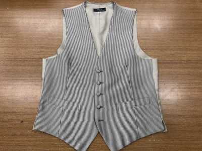 V-3004-O Formal Vest Polyester Jacquard Made In Japan Striped Gold