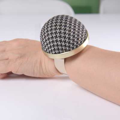 98884 French BOHIN Pin Cushion Houndstooth Pattern[Handicraft Supplies] BOHIN Sub Photo